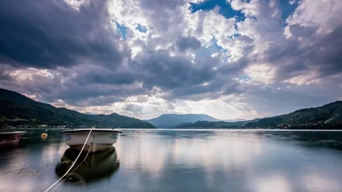 Lake timelapse surrounded by mountains 스톡 동영상 69852795