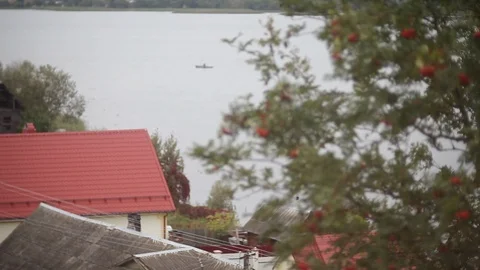 Lake view across the red tiled roofs Video stock 122824536