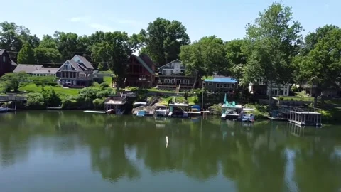 LakeshoreFlyby Lateral 스톡 동영상 219833752