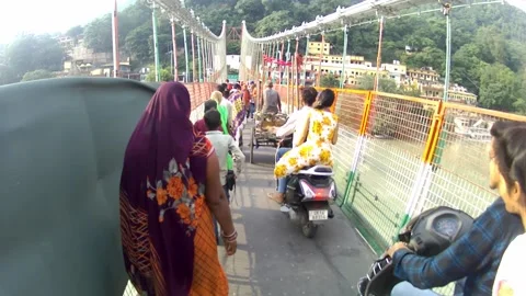 Lakshman Jhula Video stock 143644357