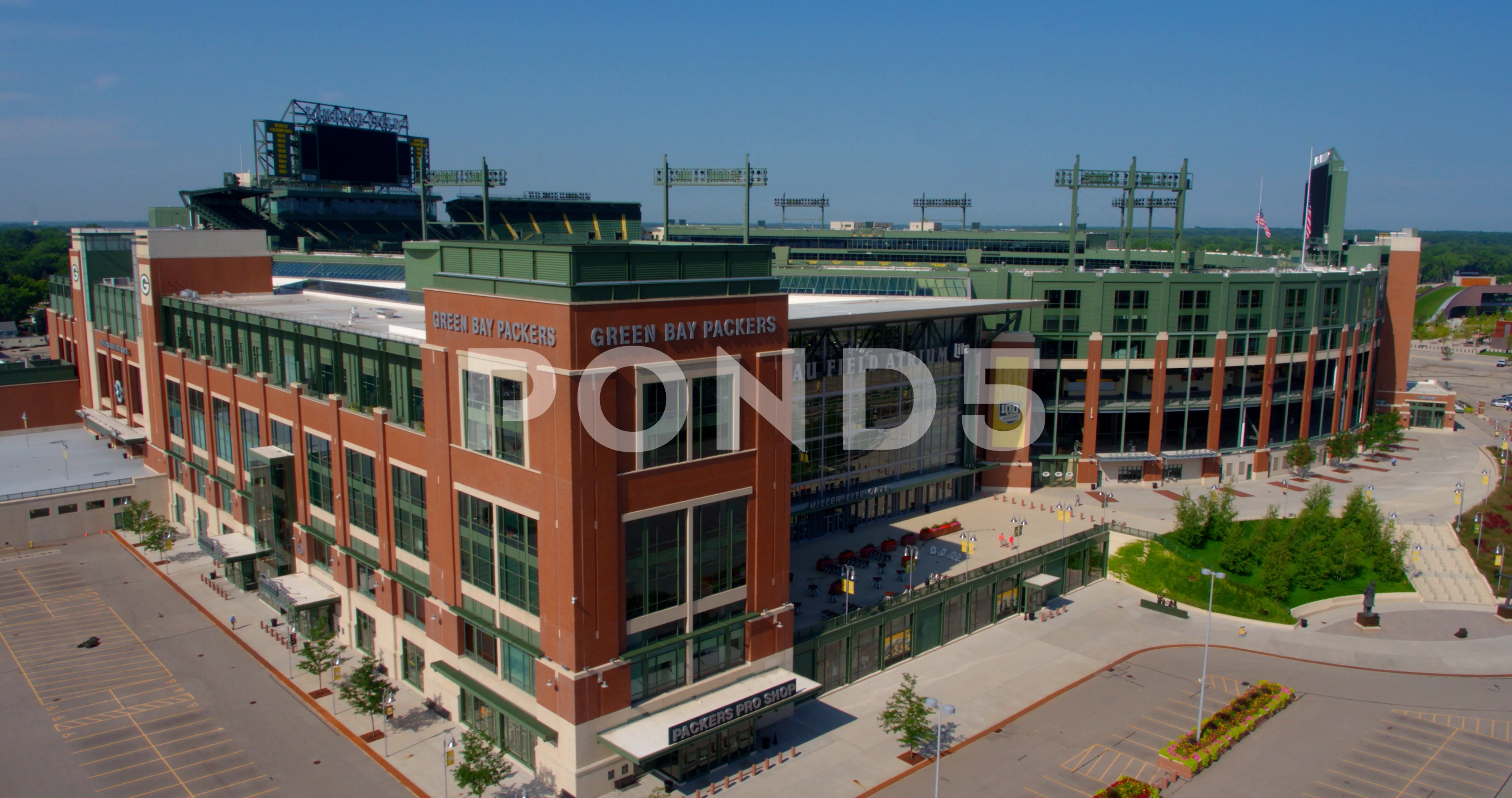 Green Bay Packers Pro Shop editorial stock image. Image of field