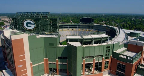 Green Bay Packers Cheerleaders at Lambeau Field Editorial Image - Image of  girl, leaders: 27376725