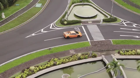 Lamborghini at the crossroads Video stock 156963934