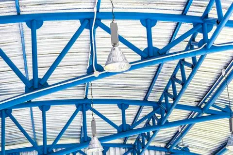 Lamp and blue ceiling structure Foto stock