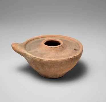 Lamp ca. 3rd7th century A.D. Sasanian Small lamps, like this example made f.. Foto stock