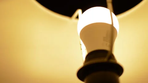 Lamp with electricity blitz during night. Video stock 231473879