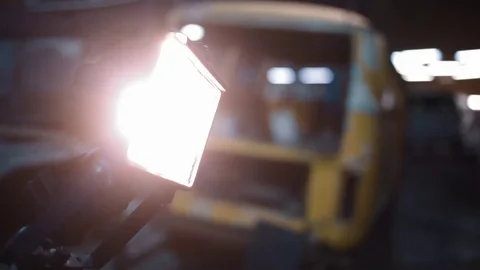 Lamp goes out on the construction site Видео 73303626