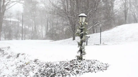 Lamp post in snow Video stock 34369088