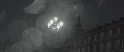 Lamppost under snowstorm during massive blizzard Stock Footage 148385713