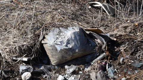 Landfill of construction waste and plastic in the forest in early spring Video stock 107052002