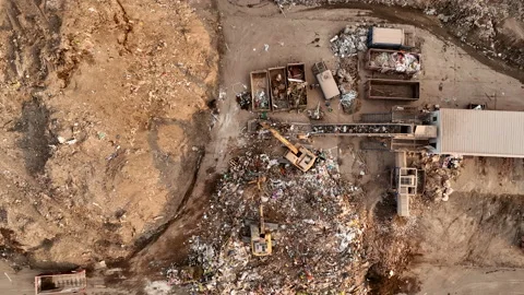 Landfill with Construction waste (CDW). Trash disposal for recycling and re-use. Vidéo 218460007