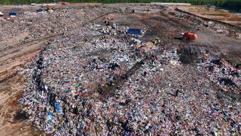 Landfill with storage of solid household waste. Vidéo 212075169