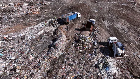 Landfill with storage of solid household waste. Vídeos de archivo 212075524