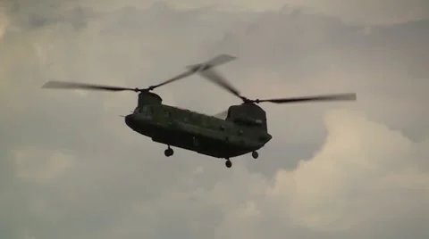 Landing chinook 스톡 동영상 10910732
