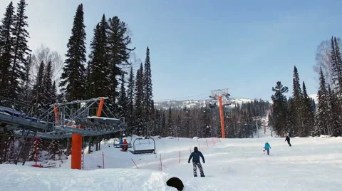 Landing on elevator to the top of the mountain on a ski resort Video stock 57852745