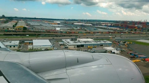 Landing  Fast Effect.4K Stock Footage 98158504