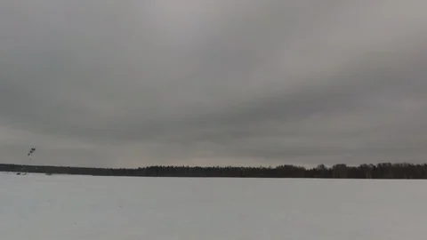 Landing Video stock 87966749