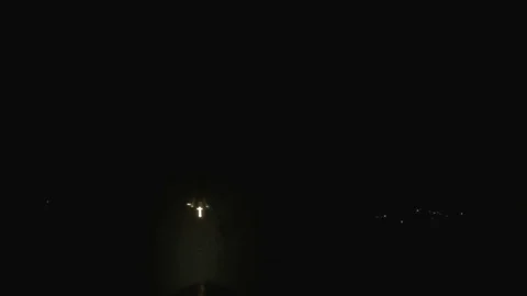 Landing at night in the rain Video stock 70379190