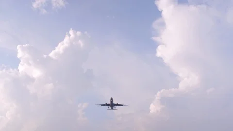 Landing plane in the Changi 스톡 동영상 104110710