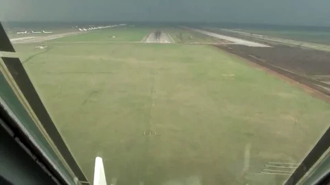 Landing. The view from the cockpit 스톡 동영상 69169292