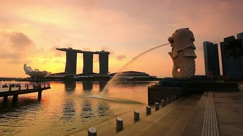 Landmark Merlion The Merlion Statue with the City Skyline Stock Footage