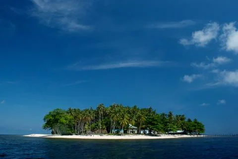 Landscape crystal clear beach of randayan island 스톡 사진