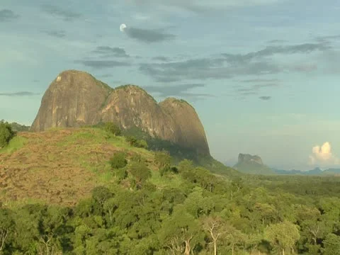 Landscape of hill and trees in Niassa Reserve, Mozambique. Stock Footage 23856470