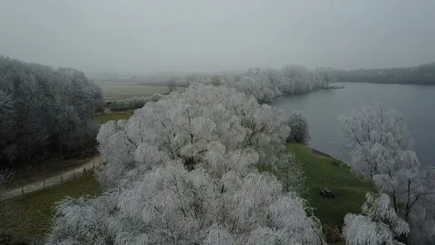 Landscape lac winter drone 動画素材 101641400