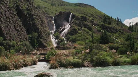 Landscape located in the Peruvian Andes. Stock Footage 337409684