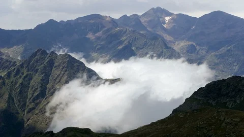 Landscape of mountains and mist. Time Lapse Stock Footage 86759840
