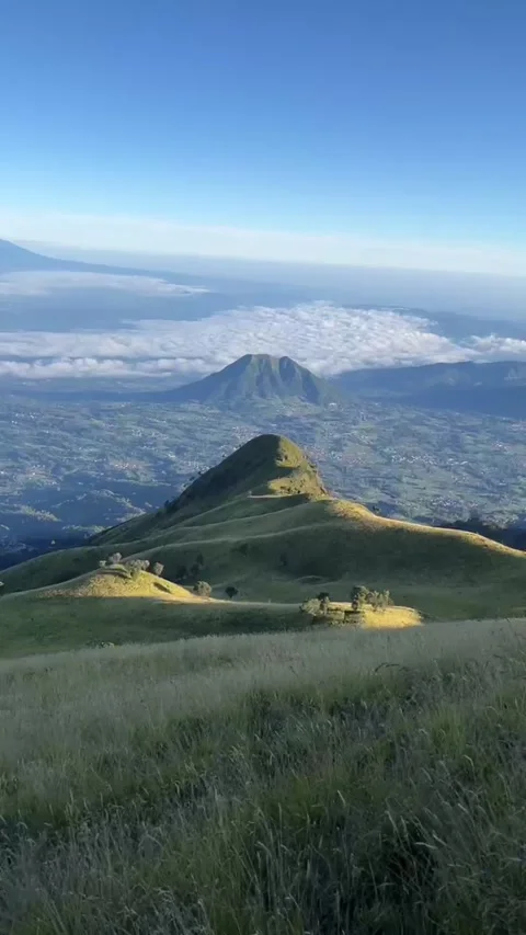 Landscape with mountains and sky Stock Footage 280996445