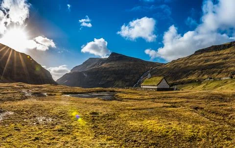 Landscape. Mountains, fields, blue sky, house. Beautiful view landscape in .. Foto stock