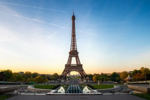 Landscape panoramic view on the Eiffel tower and park during the sunny day in Stock Photos