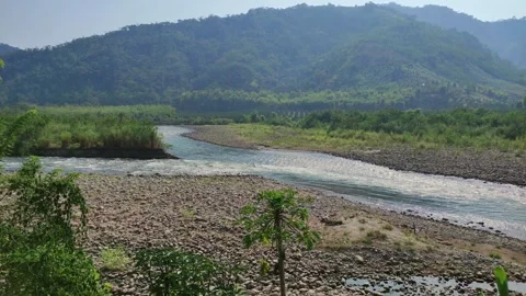 Landscape in Peru. Two rivers flow into one big river. Vidéo 282217861