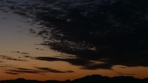 Landscape with sunset in the sky. 4k time-lapse video footage Video stock 291287651