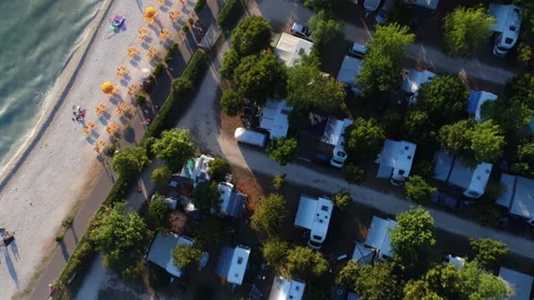 Landscape of a trailer park in the city Stock-Footage 102423587