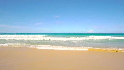 Landscape view of beach sea sand in sunny day 库存影片 140781288