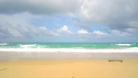 Landscape view of beach sea sand in sunny day 库存影片 140782452