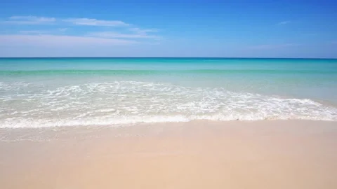 Landscape view of beach sea in summer. Beach sand space area.Phuket, Thailand.  Vídeo Stock 153380377