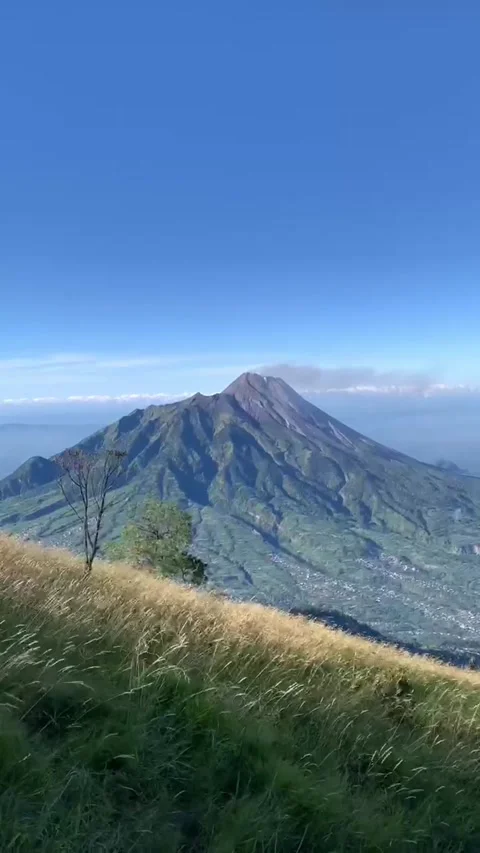 Landscape with view merapi mountain and sky Stock Footage 280995296