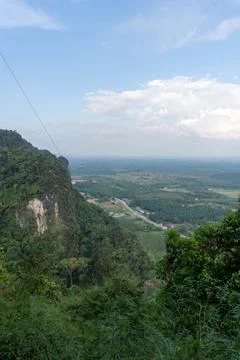 Landscape view on mountains and fields with vegetation, from Tiger Cave Tem.. 스톡 사진