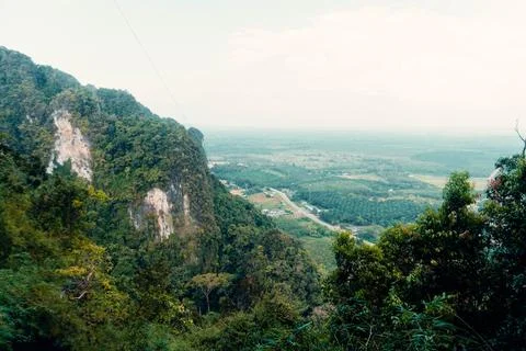 Landscape view on mountains and fields with vegetation, from Tiger Cave Tem.. Stock-Fotos