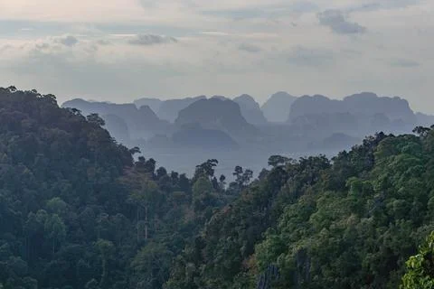 Landscape view on mountains and fields with vegetation, from Tiger Cave Tem.. 스톡 사진