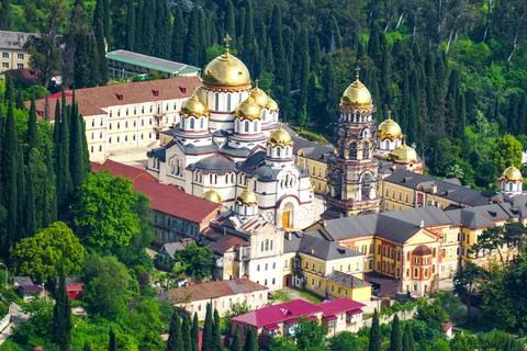 Landscape with a view of the new Athos monastery. New Athos, Abkhazia Fotos de archivo