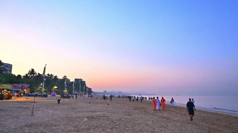 Landscape View of Ocean Waves at Juhu Beach in Mumbai 스톡 동영상 346382807