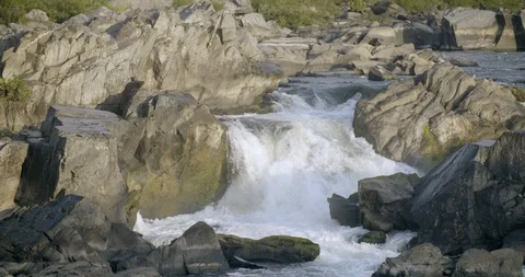 Landscape view of rapids in Great Falls Park Stock-Footage 91899176