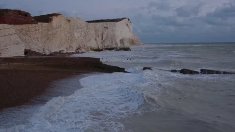 Landscape view of seven sisters cliffs and dancing waves on the sea. 库存影片 100765073