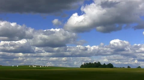 Landscape with white bales Vídeos de archivo 40087529