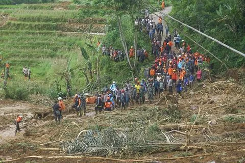 Landslide on Indonesia's Java Island increases, several missing, Pekalongan - 23 Stock Photos