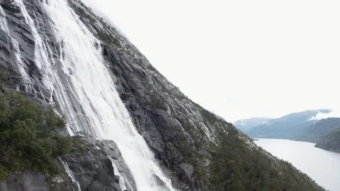 The Langfoss Waterfall Vídeo Stock 88701488